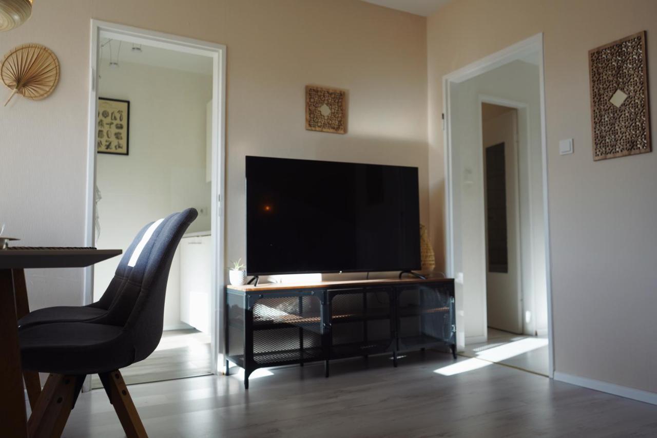 Unique: Cozy - Balcony - Kitchen - Netflix Apartment BRE Екстериор снимка