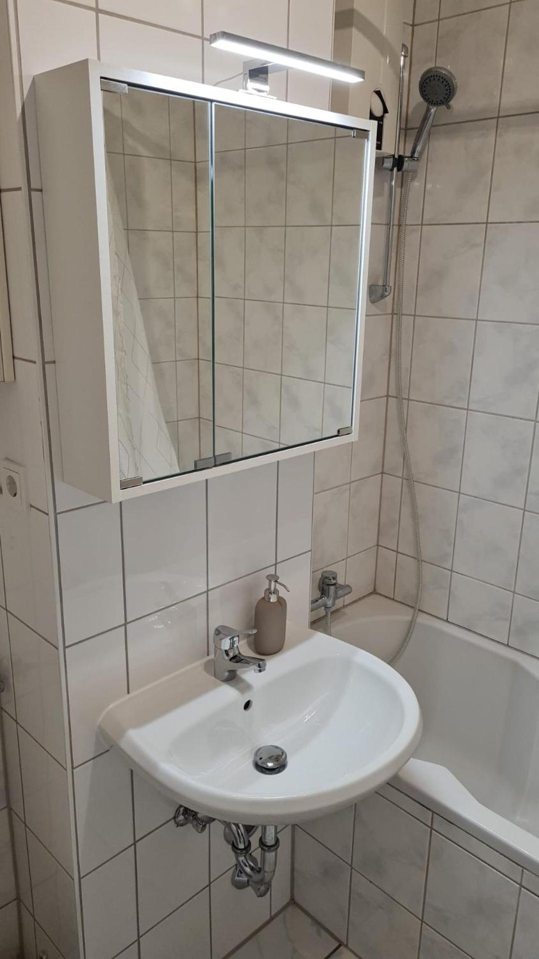Unique: Cozy - Balcony - Kitchen - Netflix Apartment BRE Екстериор снимка